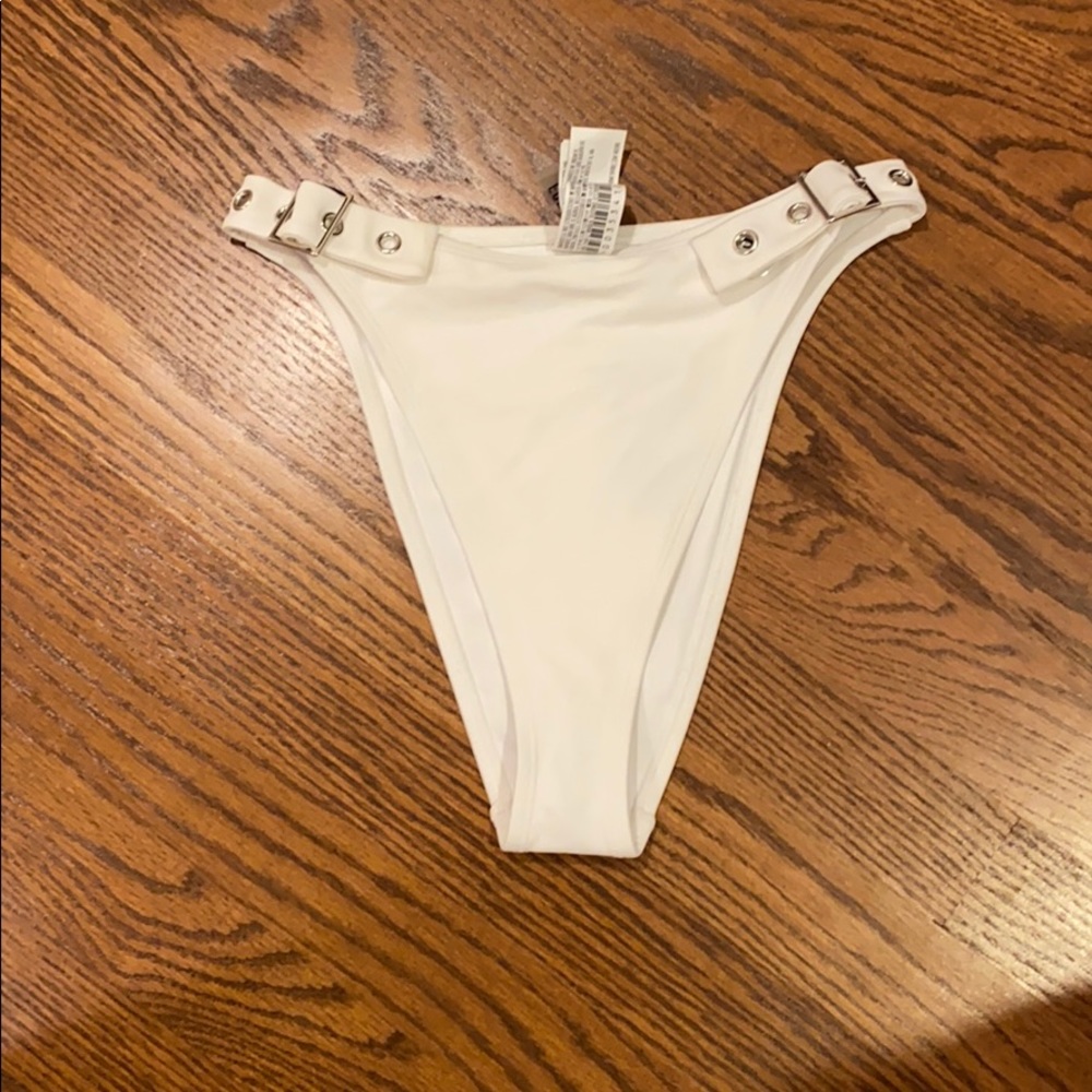 Bikini bottoms! Send offers💕